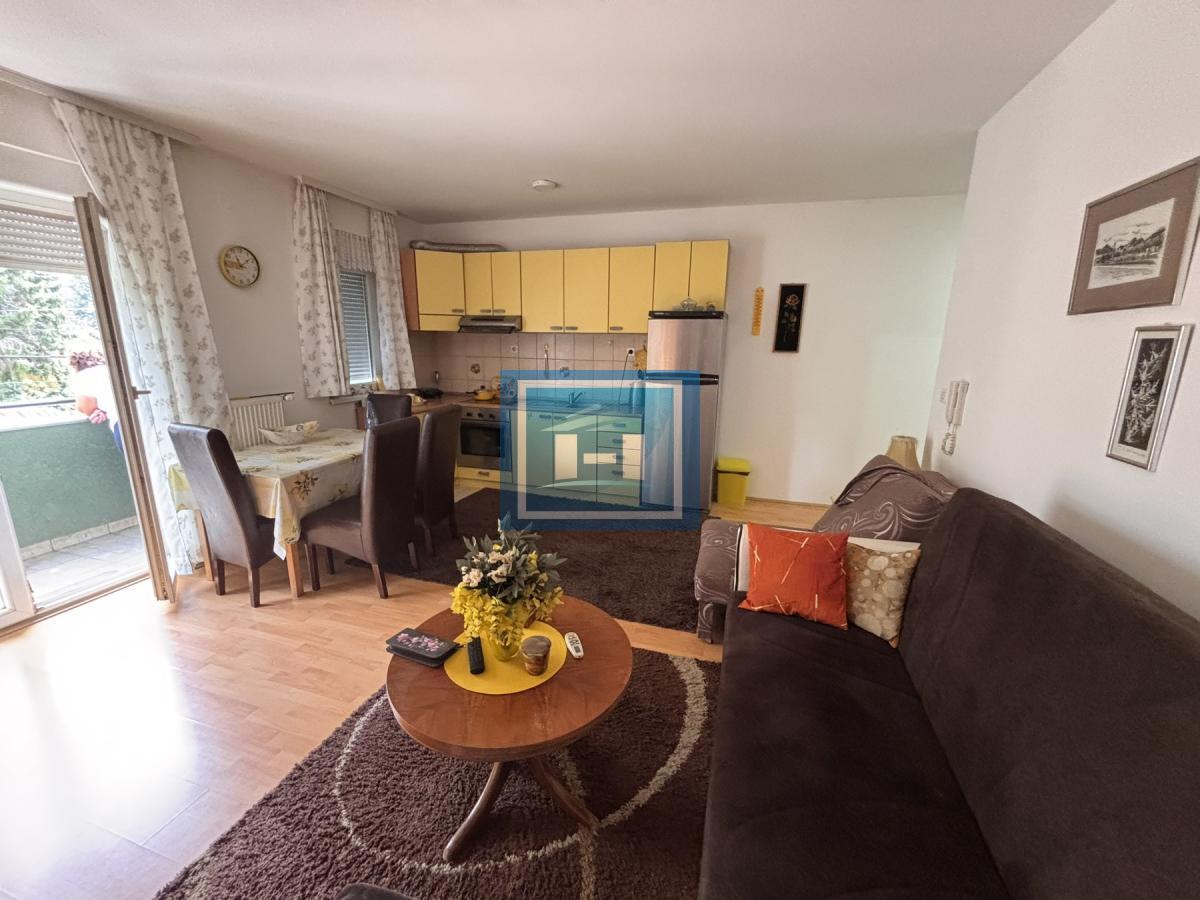 Izdaje se moderan stan u srcu grada – 49m²
