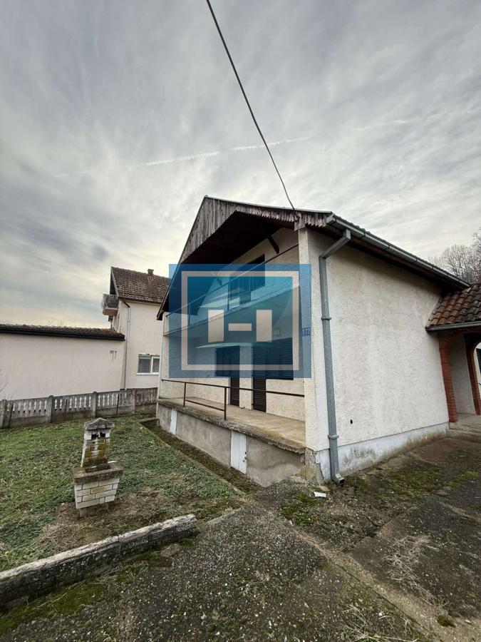 Povoljna kuća na dobroj lokaciji