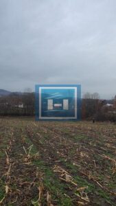 U ponudi velika parcela u centralnom delu sela Dobrovodice kod Batočine