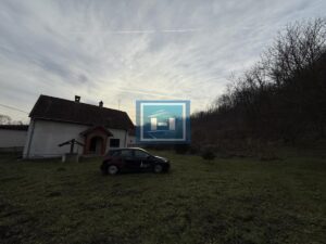 Povoljna kuća na dobroj lokaciji