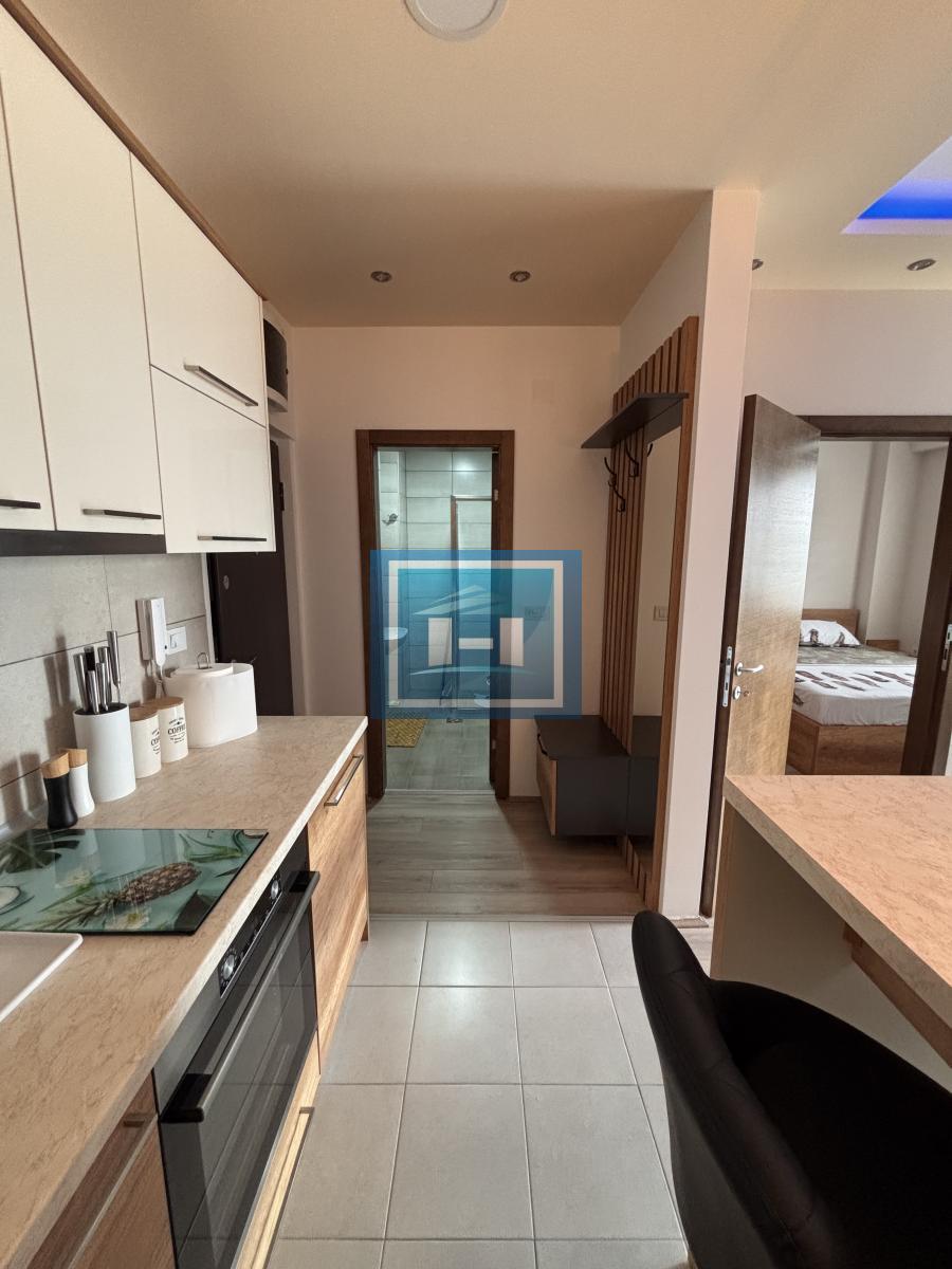 Nov, namešten stan na korak od Aqua parka