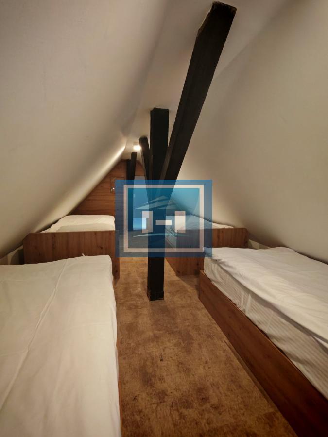 Pet zasebnih stambenih jedinica u Konacima