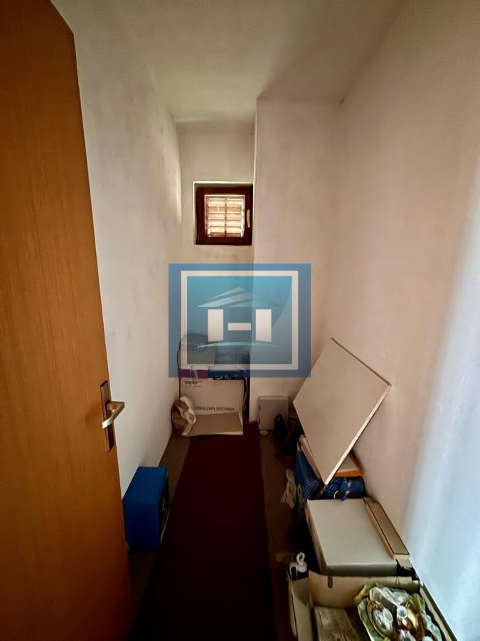 Povoljna šestosobna kuća na Budžinom brdu