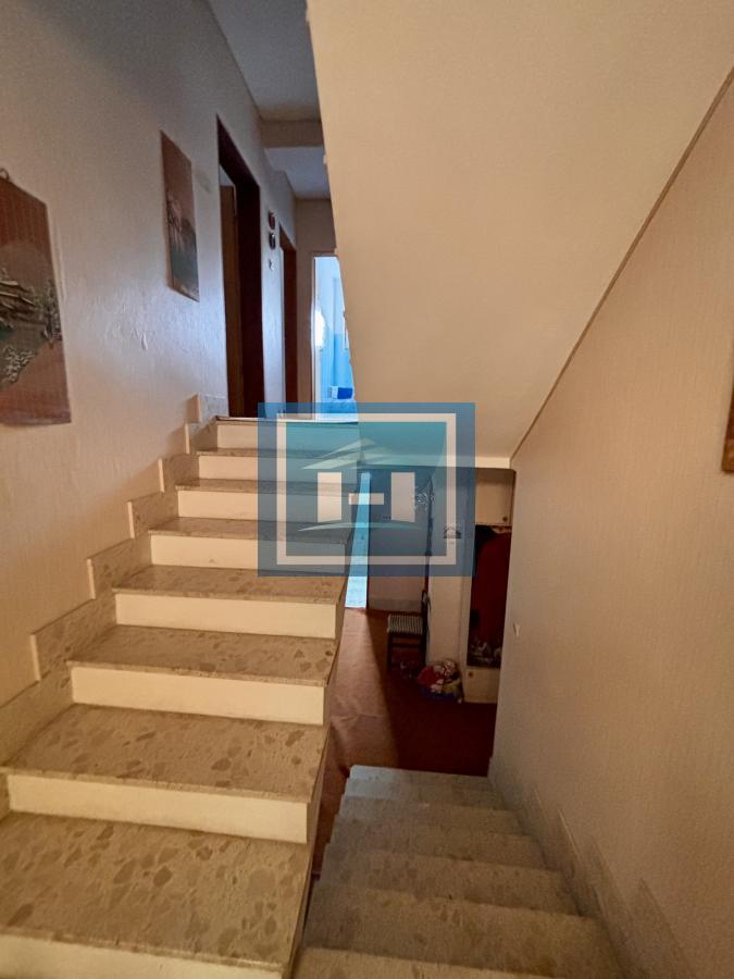 Povoljna šestosobna kuća na Budžinom brdu