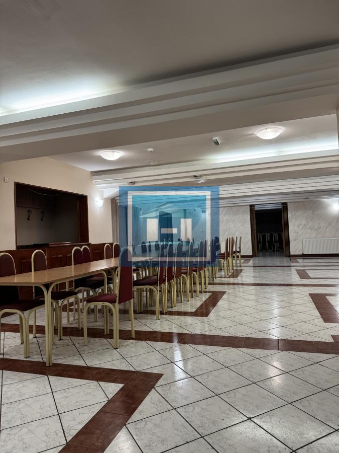 Na prodaju hotel od 1560m2 uu centru Despotovca
