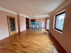 Povoljna šestosobna kuća na Budžinom brdu