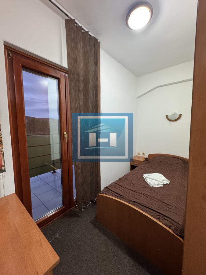 Na prodaju hotel od 1560m2 uu centru Despotovca