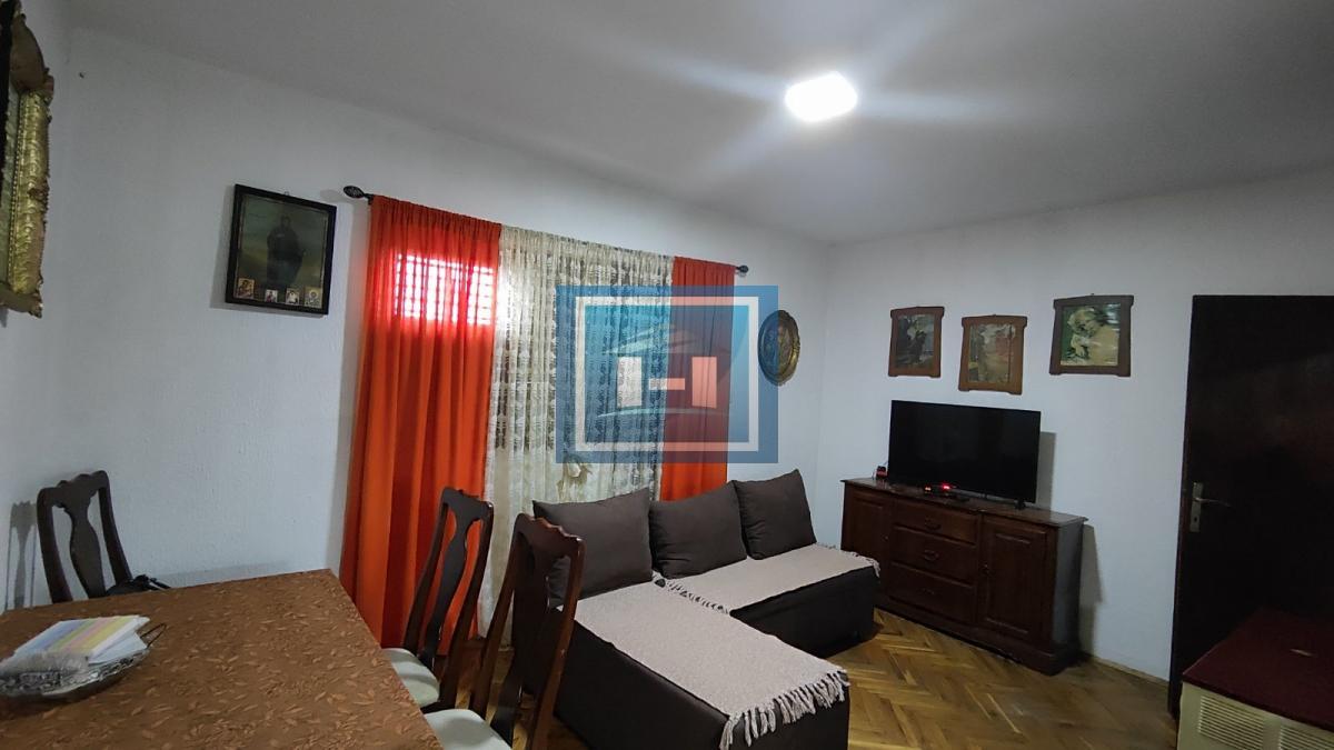 Kuća u okolini Jagodine na dva nivoa odmah useljiva sa svim priključcima