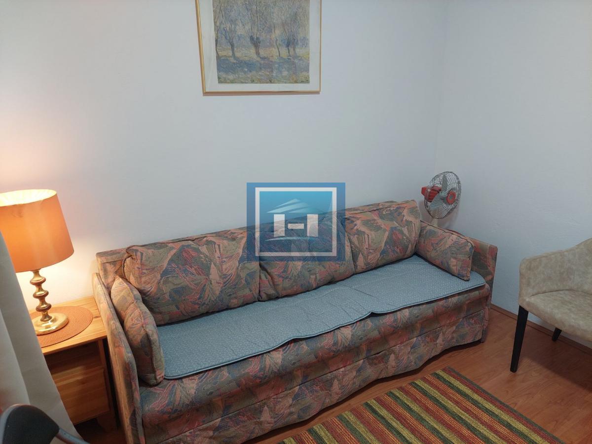 Izdaje se kompletno namešten stan