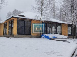 Jedinstvena kuća uz Resavsku pećinu – prirodni luksuz u srcu budućeg Nacionalnog parka!