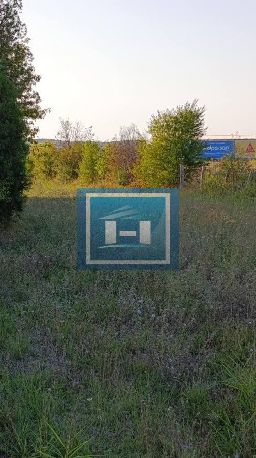 Velika parcela na Ribarskom putu