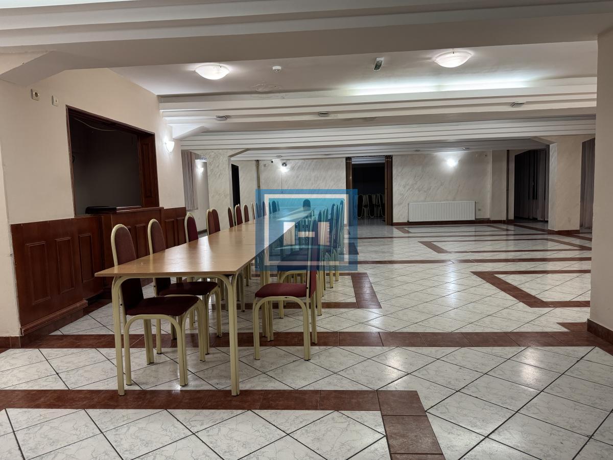 Na prodaju hotel od 1560m2 uu centru Despotovca