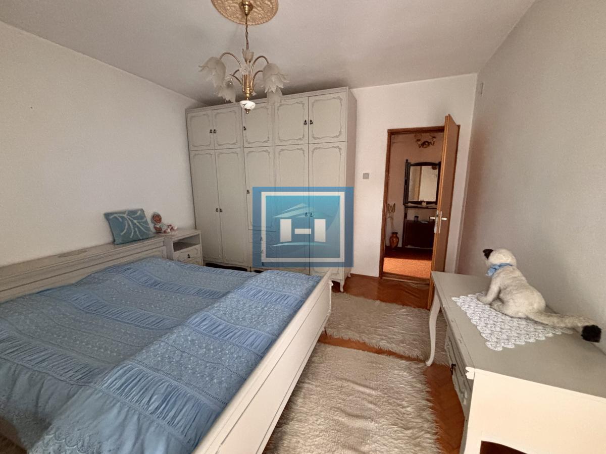 Povoljna šestosobna kuća na Budžinom brdu