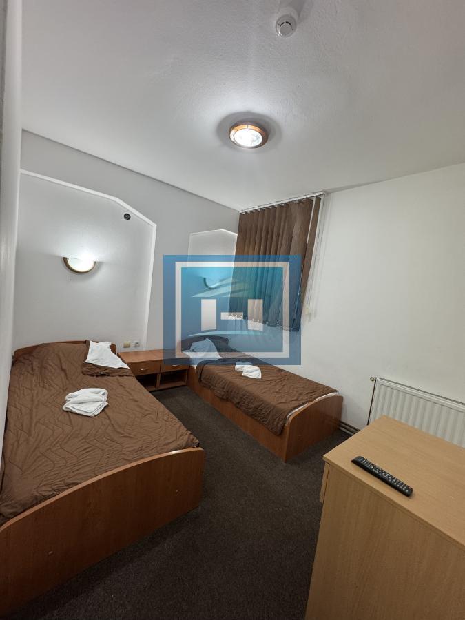 Na prodaju hotel od 1560m2 uu centru Despotovca