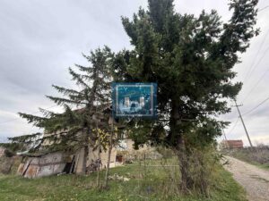 Kuća u okolini Jagodine na dva nivoa odmah useljiva sa svim priključcima