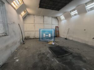 Prostrana kuća na 3 sprata sa 2 garaže – 290 m² na 5,56 ari