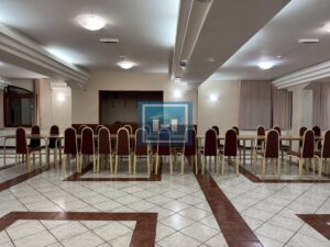 Na prodaju hotel od 1560m2 uu centru Despotovca