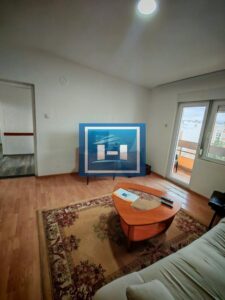 Prodaja dvoiposobnog stana