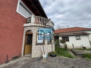 Kuća na odličnoj lokaciji