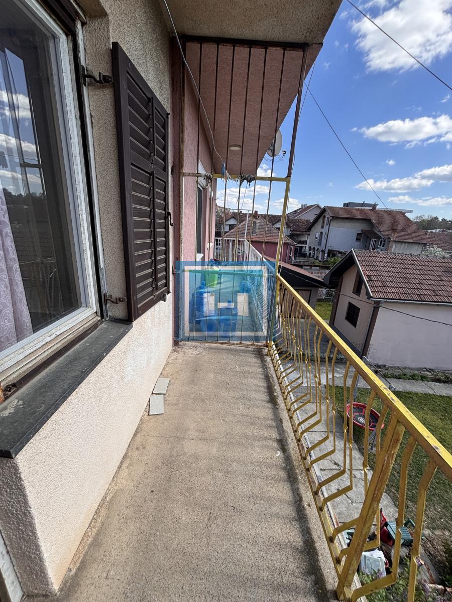 Kuća za više članova ili dve porodice u gradu