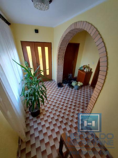 Seosko domaćinstvo na prodaju, Voljavče