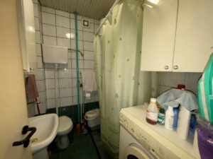 Troiposoban stan u strogom centru Jagodine sa garažom