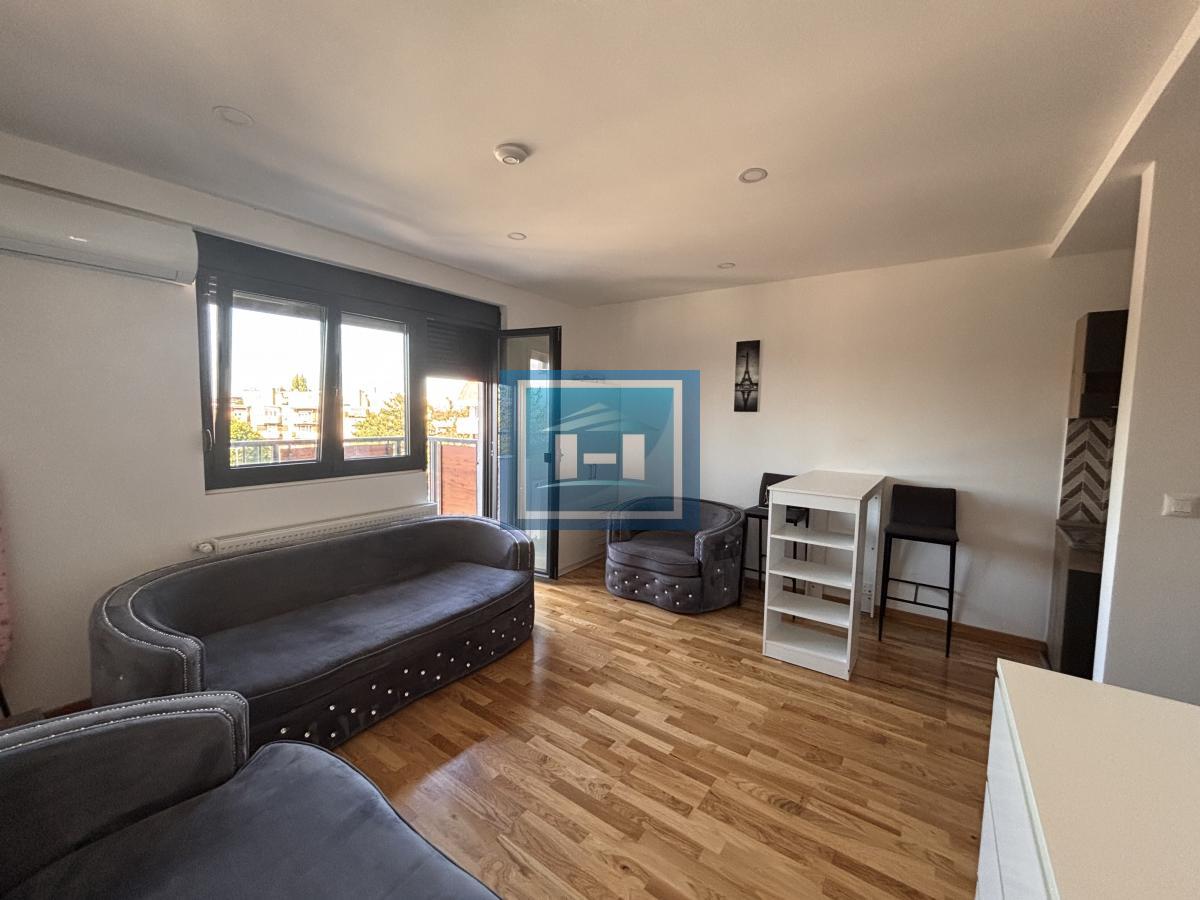 Garsonjera od 30 m2 u Crnjanskom po povoljnoj ceni sa uračunatim troškovima