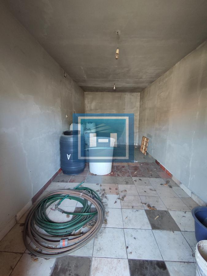 Seoska kuća na glavnom putu