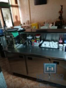 hitna prodaja dva spojena lokala povoljno u centru grada!!!