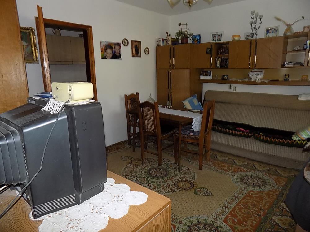 Kuća – 4 stambene jedinice