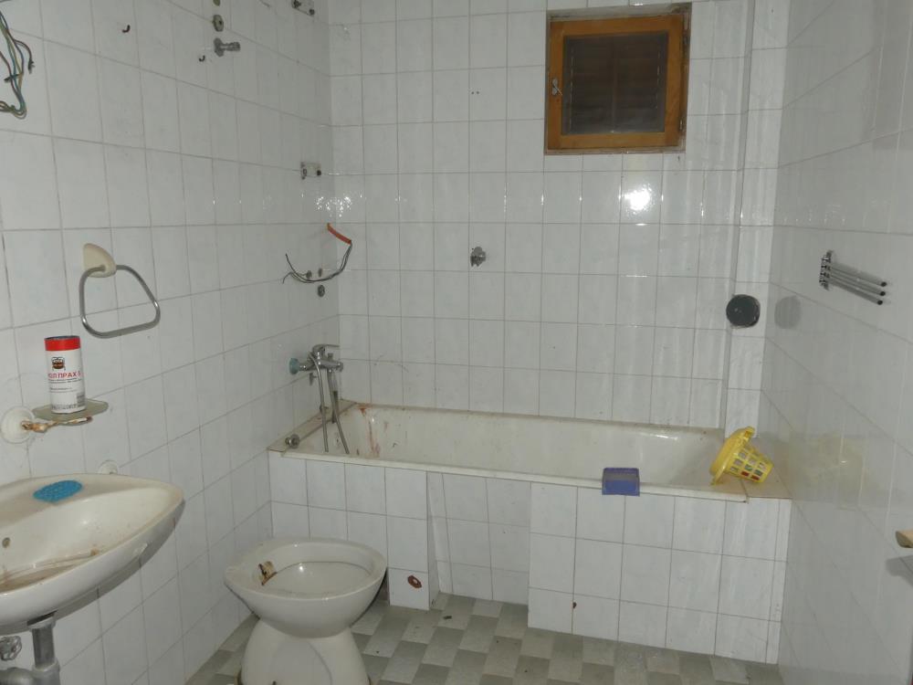 Kuća na fenomenalnoj lokaciji