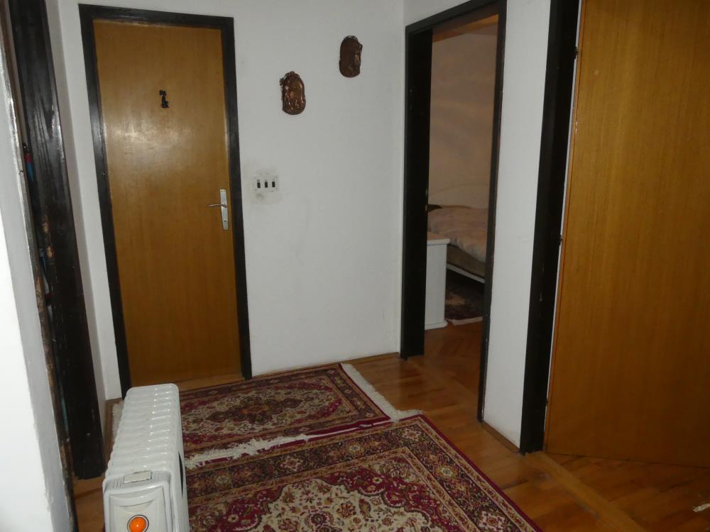 Kuća na fenomenalnoj lokaciji