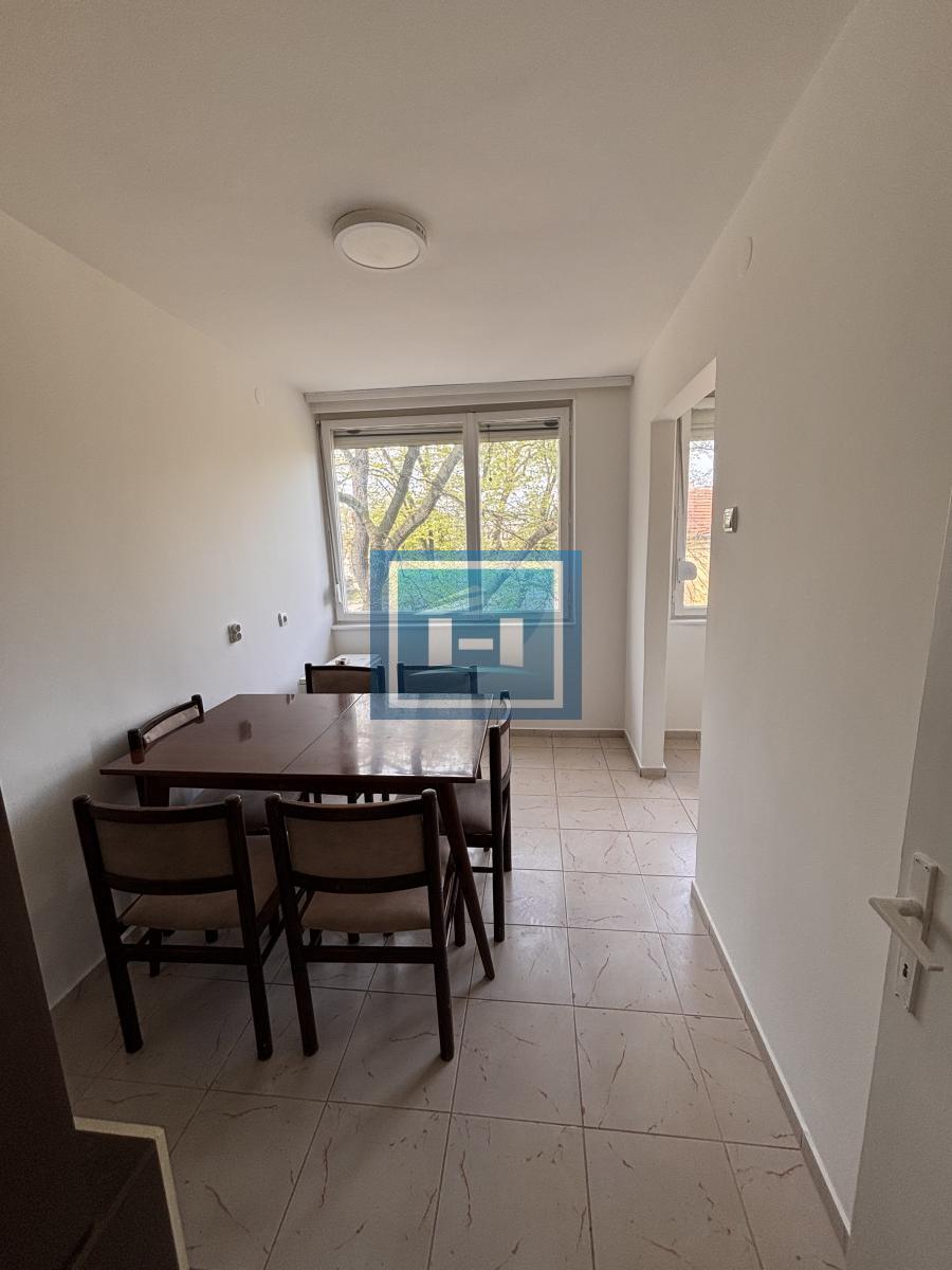 Dvosoban stan 2. sprat, Kajsijar, postoji mogućnost kupovine na kredit