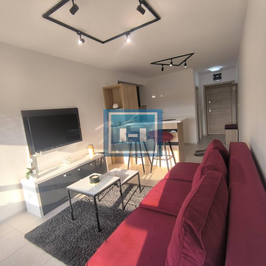 -Izdaje se stan u novogradnji