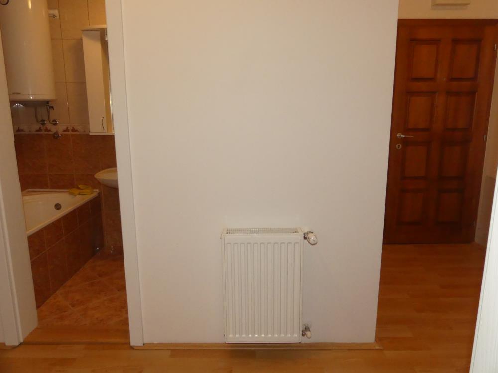 Trosoban stan na prodaju