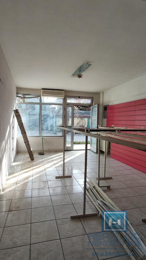 Poslovni prostor u centru Rekovca