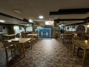 Izdaje se poslovni prostor – bivša kafana „Fontana bios“ – 140m²