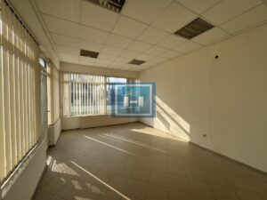 sređen lokal u glavnoj ulici