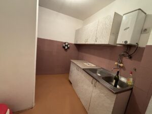 Stan u mirnom delu grada-izuzetno povoljan