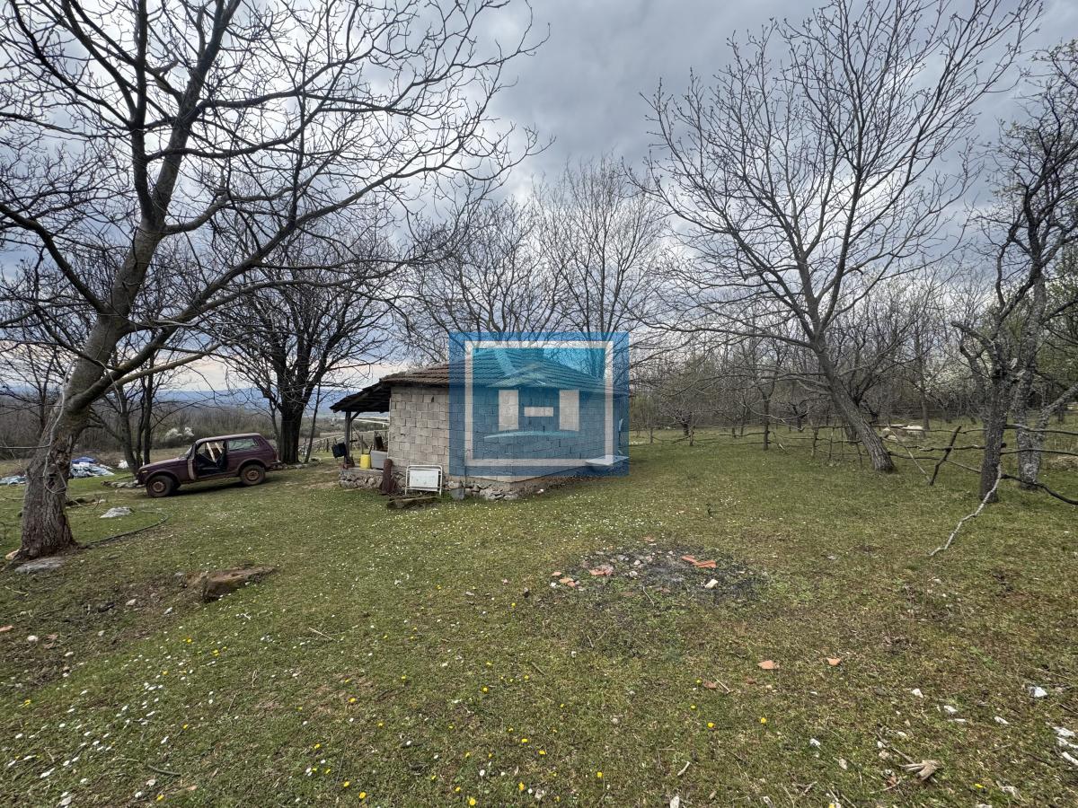 Seosko domaćinstvo na 3.11 Hektara raja