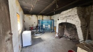 Staro autentično Srpsko ognjište sa 4 hektara zemlje u blizini manastira Kalenić Rekovac
