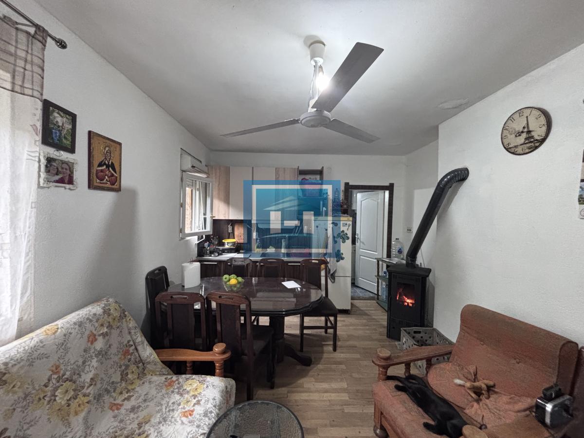Stan 72 m², 2.5 soban, prizemlje, 2 kupatila, Jagodina, Levač