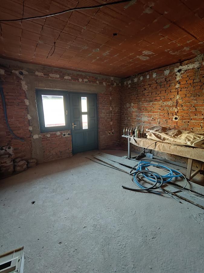 Kuća od 450m2 na atraktivnoj lokaciji u gradu