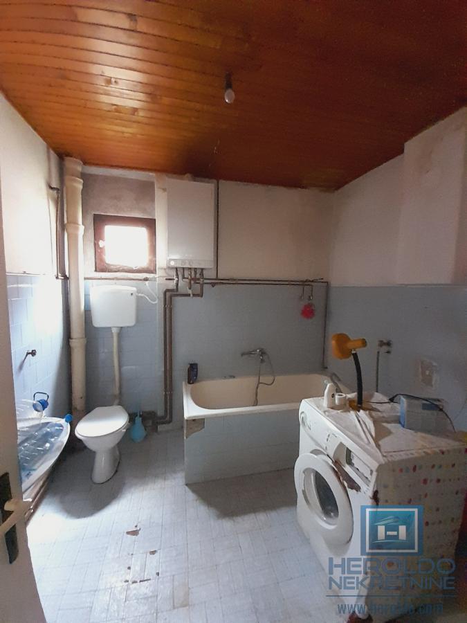 Kuća u Ćupriji na odličnoj lokaciji – prodaja