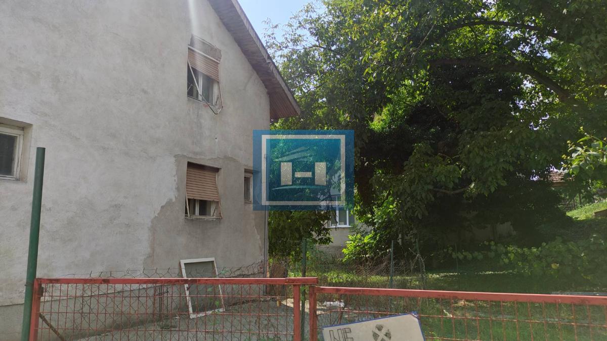 Stambeno-poslovni objekat u centru Rekovca po ceni 300eur/m2