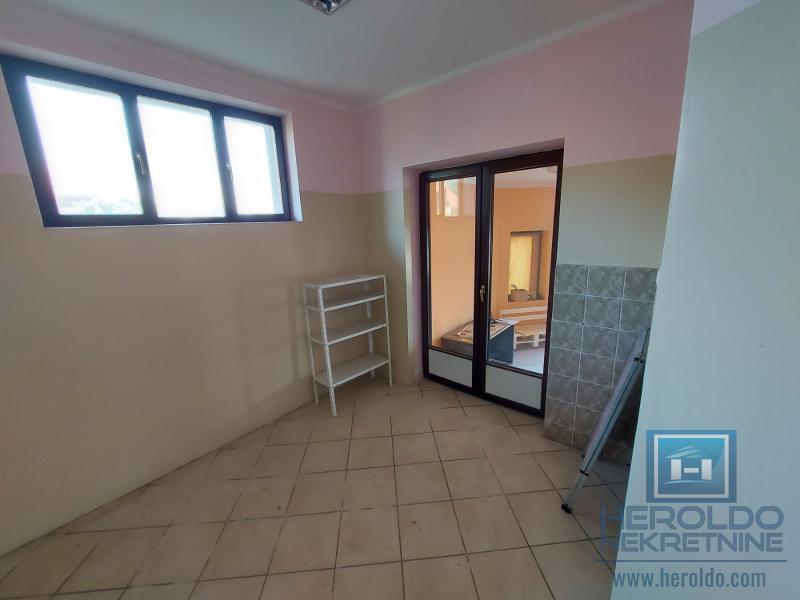 lokal 84m2 na odličnoj lokaciji