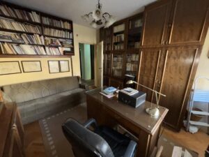 Troiposoban stan u strogom centru Jagodine sa garažom