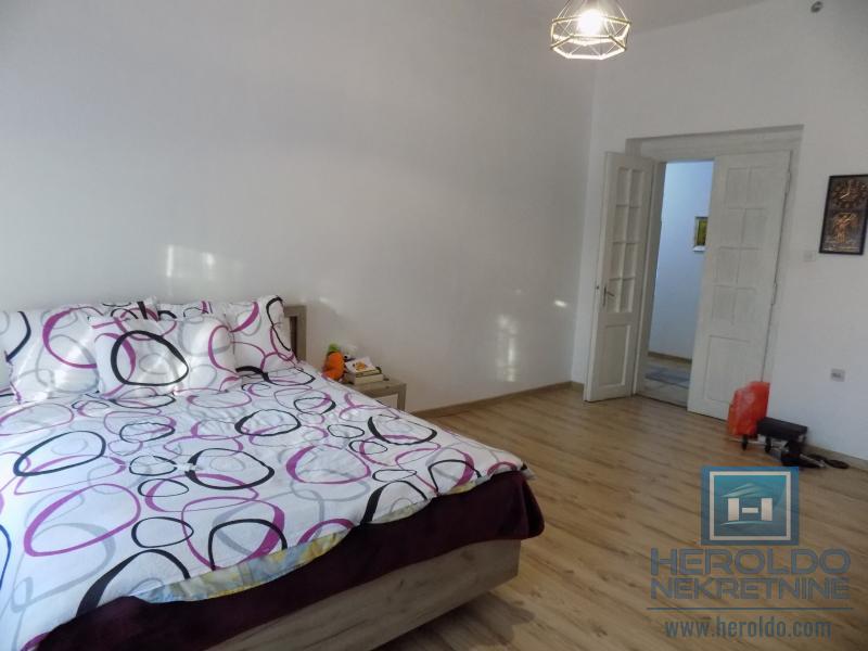 Veliki stan sa velikim potencijalom!