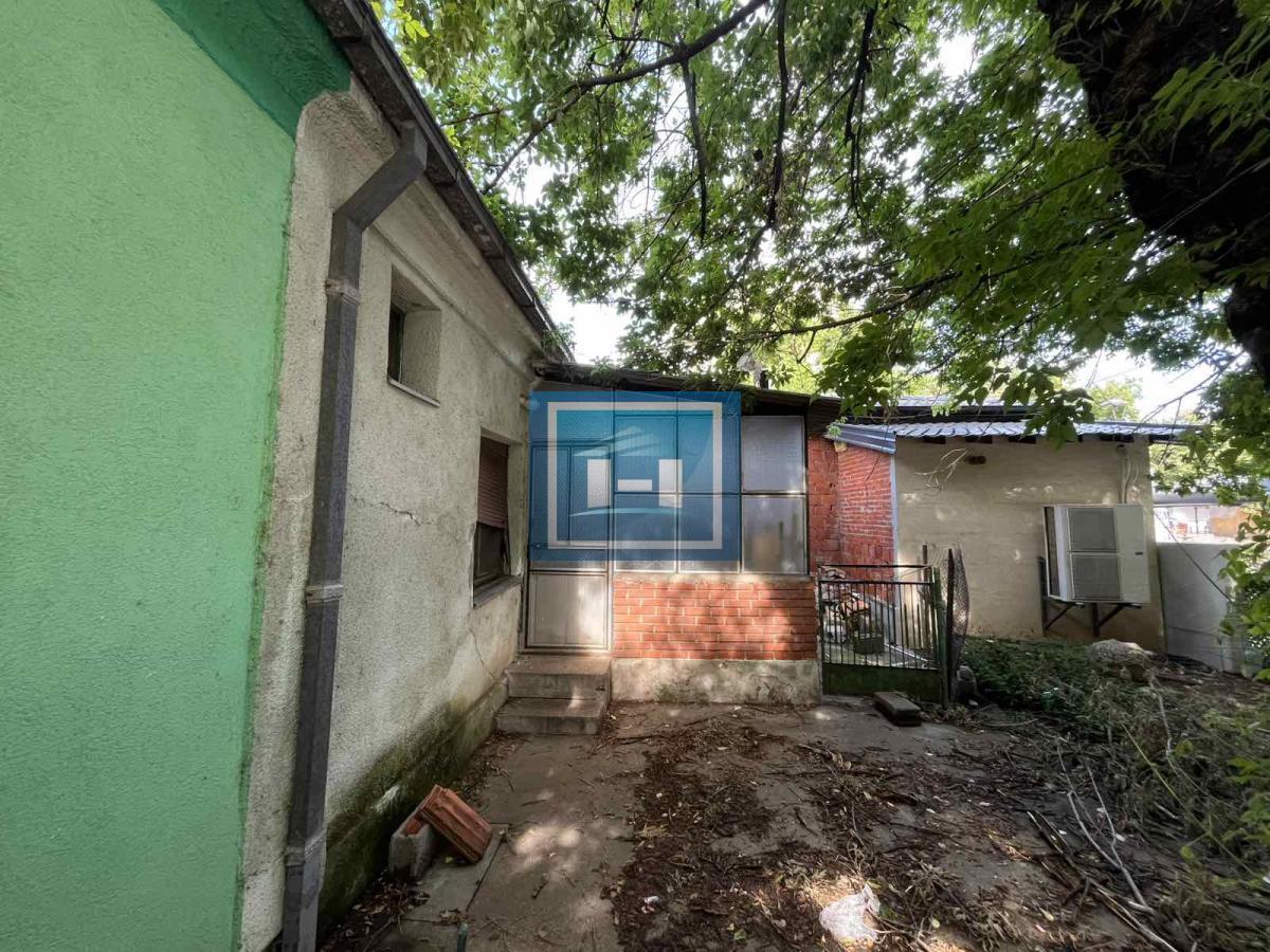 Na prodaju stambeno-poslovni prostor u samom centru