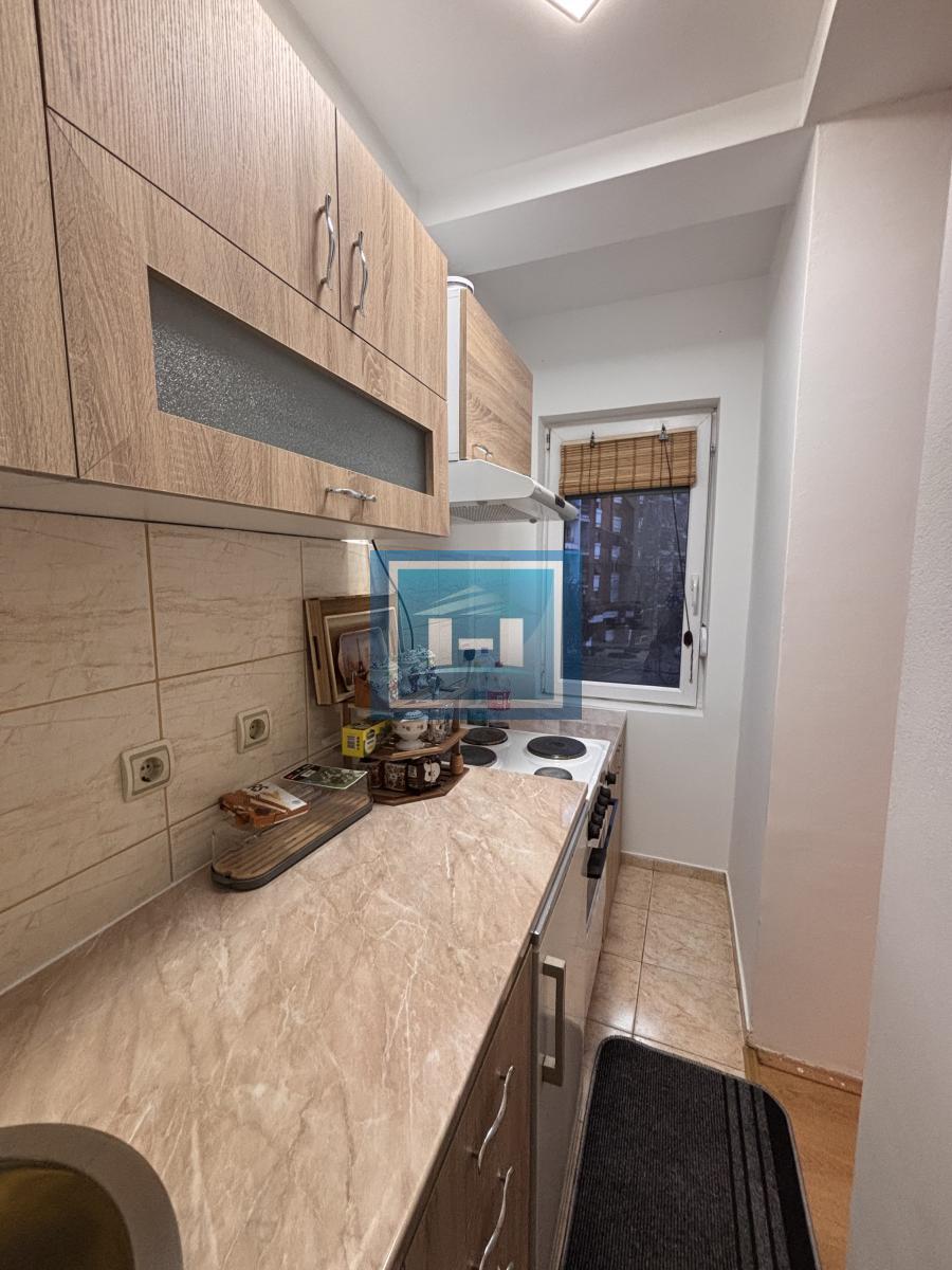 IZDAVANJE GARSONJERE U SAMOM CENTRU GRADA